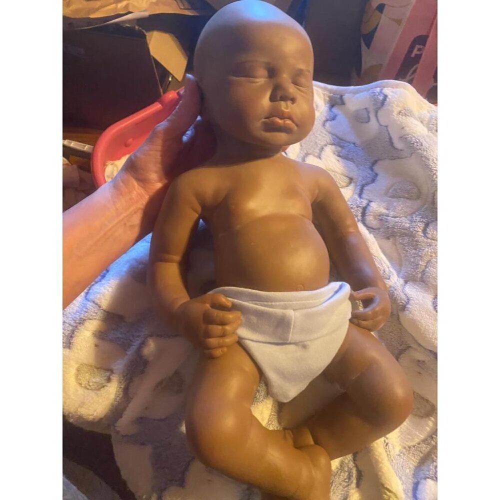 🆕18.5 inch Full Body Silicone Sleeping Tan Baby Girl Realistic Body Reborn Baby - Picture 4 of 11